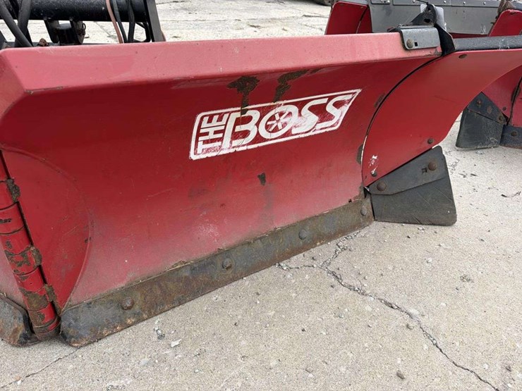 boss-7ft6in-power-v-snow-plow-w/-12in-extensions-image-7
