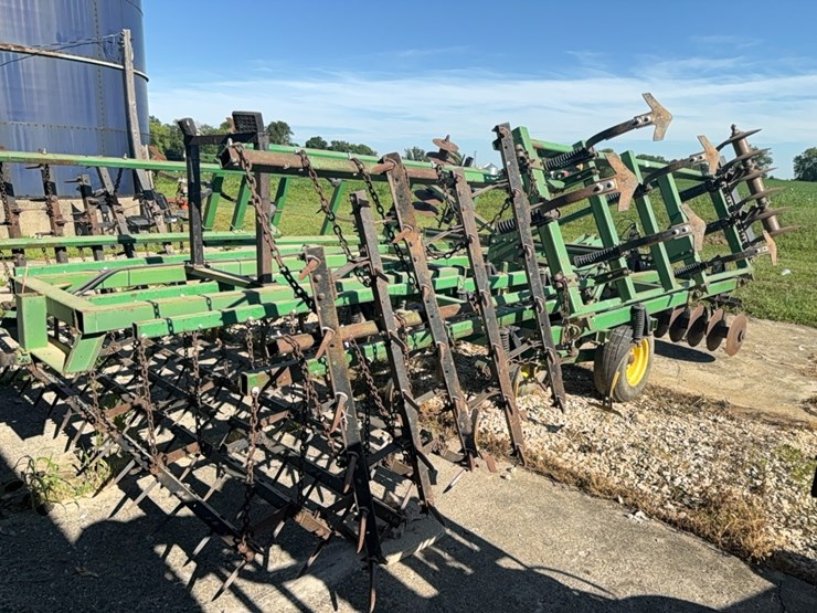 john-deere-724-image-14