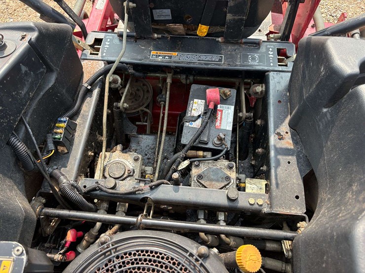 toro-z-master-52"-cut-zero-turn-lawn-mower-(735-hours)-image-14