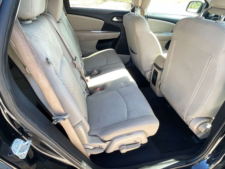 2018-dodge-journey-image-16