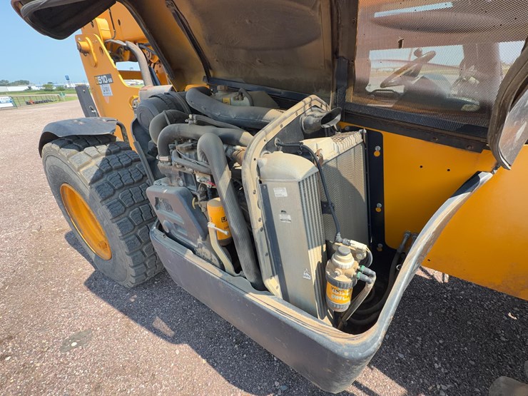 2011-jcb-510-56-image-19