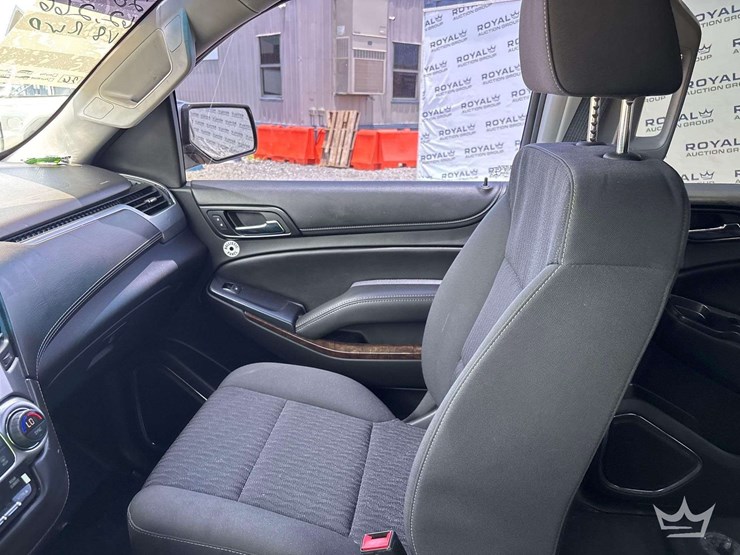 2018-chevrolet-tahoe-image-17