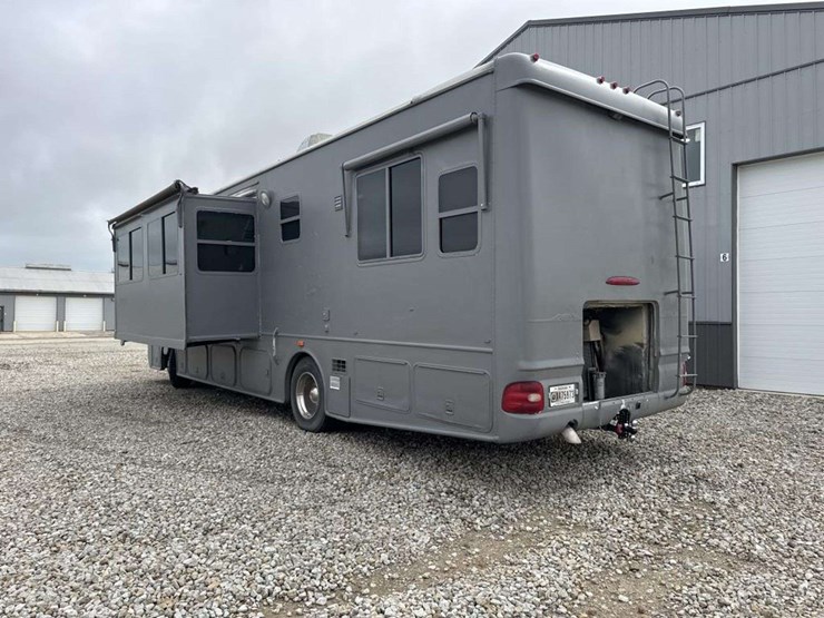 2004-alfa-leisure-see-ya-class-a-motorhome-image-3