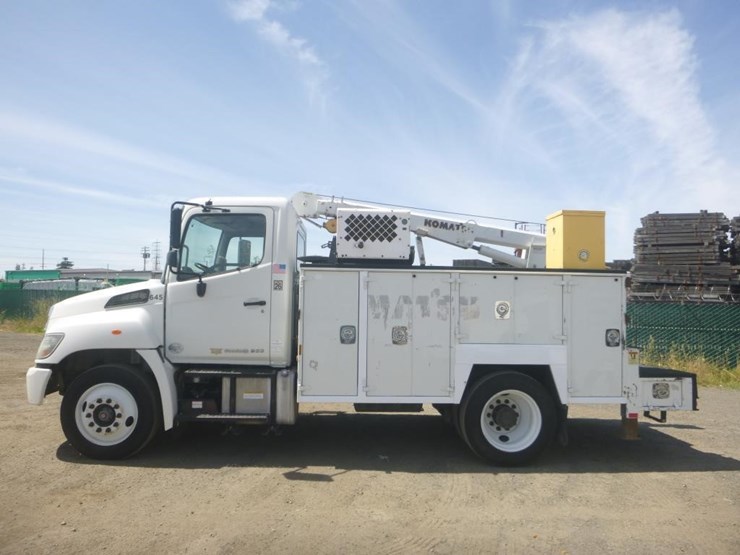 2015-hino-268-image-5