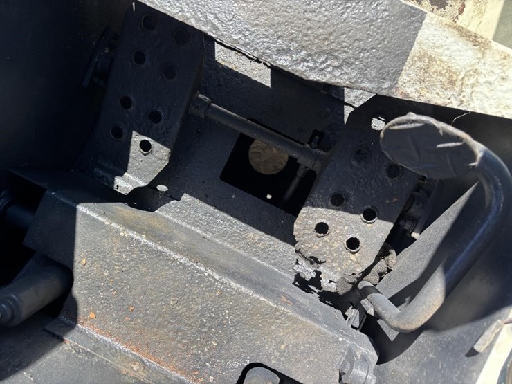 bobcat-725-image-25