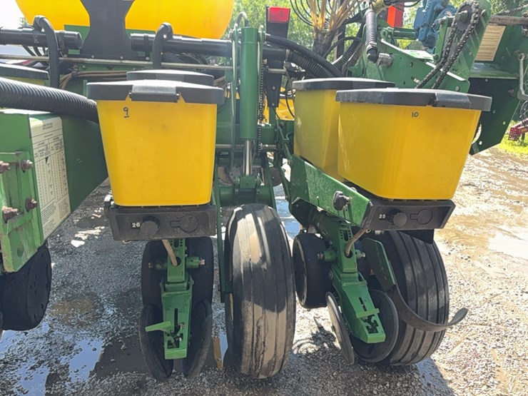 john-deere-1770-image-33