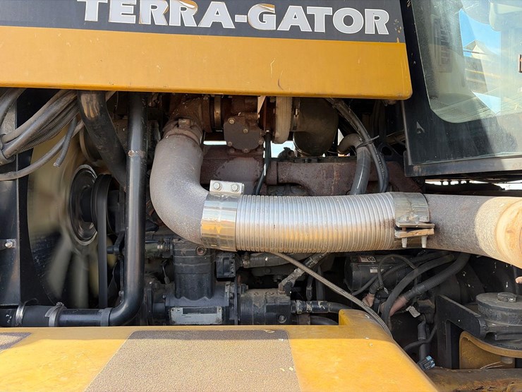 2006-agco-terragator-8104-image-10