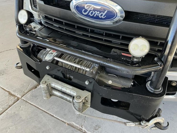2019-ford-f550-image-15