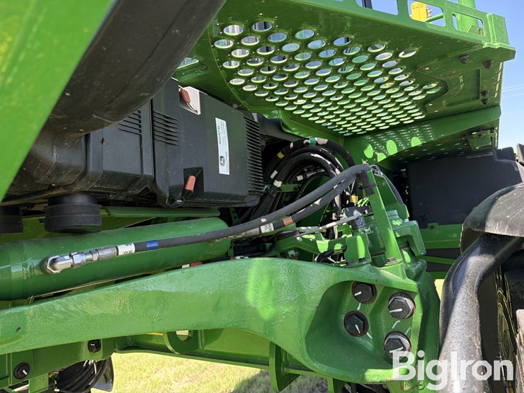 2024-john-deere-412r-image-14