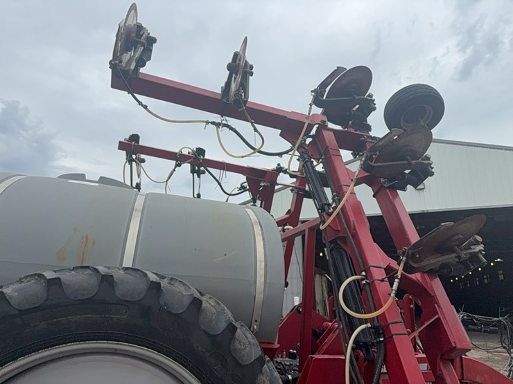 case-ih-2800-image-25