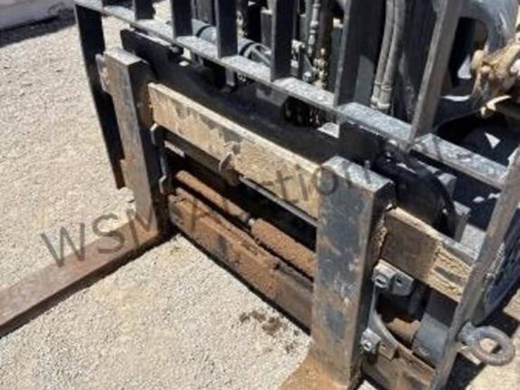 yale-gec-080-forklift-image-11