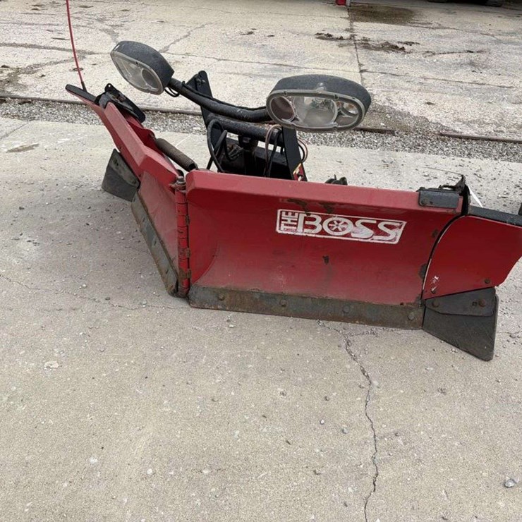 Boss 7ft6in Power-V Snow Plow w/ 12in Extensions