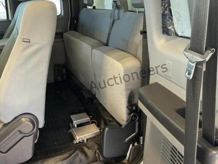2015-ford-f350-image-29