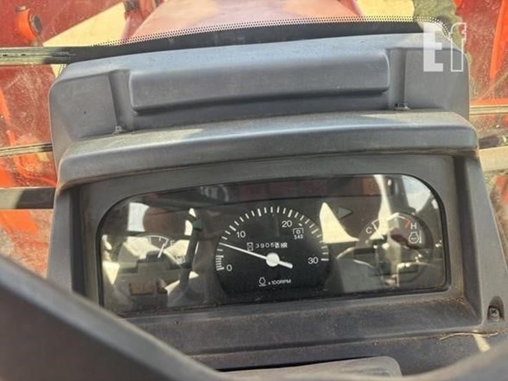 kubota-m105s-image-9