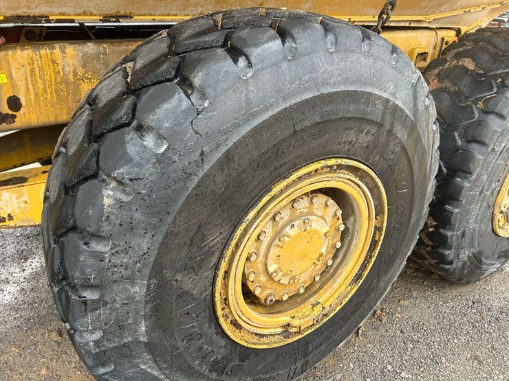 2008-caterpillar-725-image-26