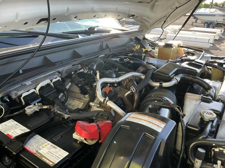 2016-ford-f550-image-16