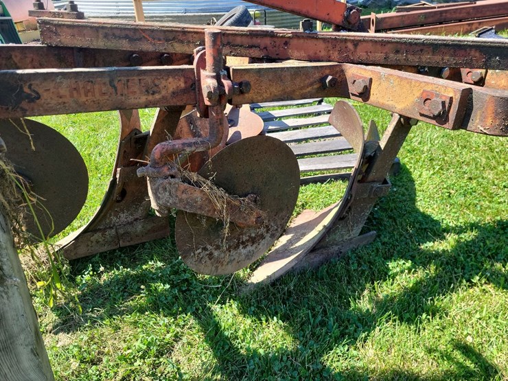 allis-chalmers-3-bottom-3pt-hitch-moldboard-plow-w/coulters-image-17