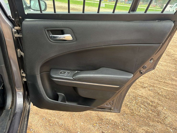 2014-dodge-charger-police-sedan-(187,640-miles)-image-18