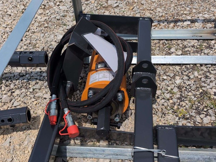 (1)-wolverine-skid-steer-auger-drive-&-bit-12"/18"-adb-13-1218r-image-3