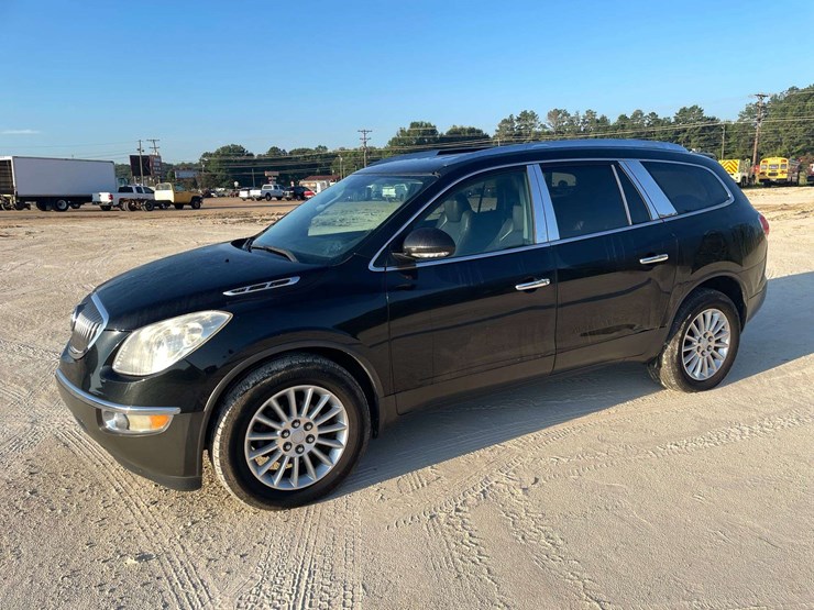 2012-buick-enclave-image-1