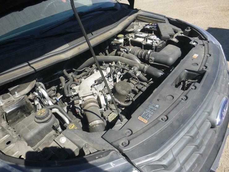 2016-ford-explorer-image-12