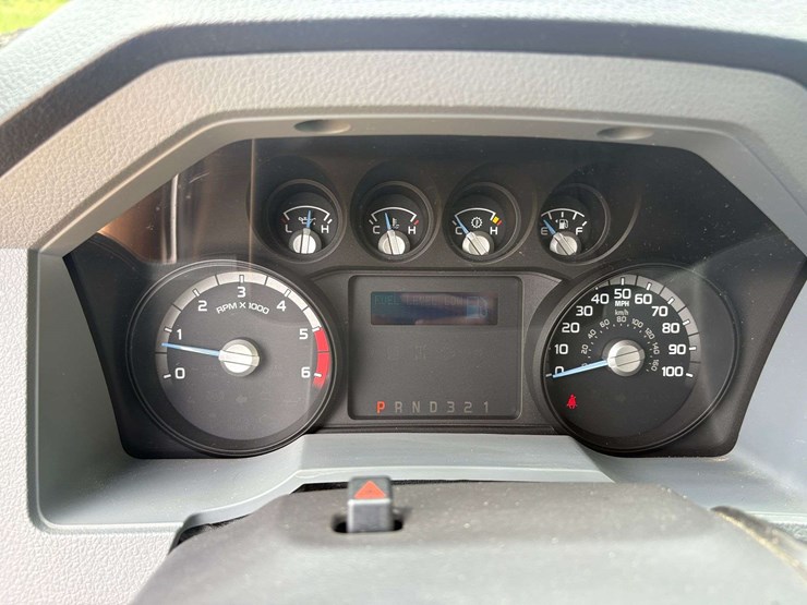 2016-ford-f550-image-15
