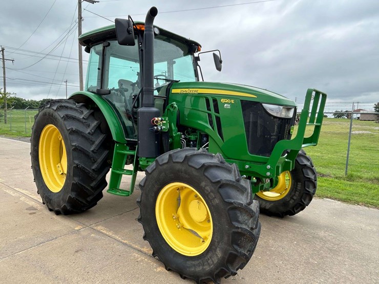 2019-john-deere-6120e-image-2