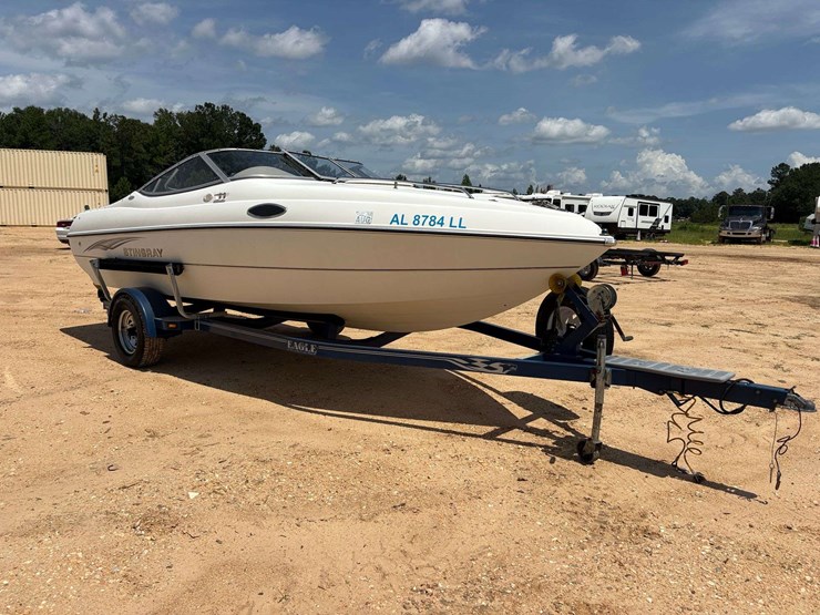 2004-stingray-200cs-cabin-boat-w/trailer-image-4