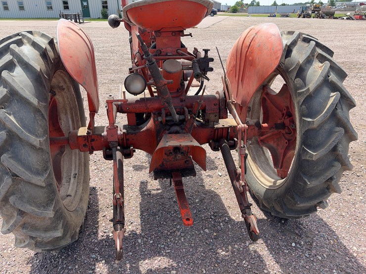 1951-j.i-case-tractor-image-9