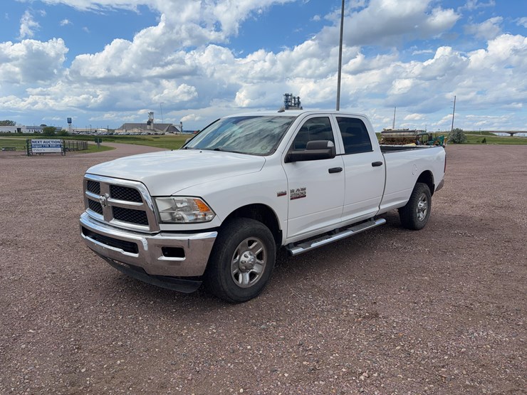 2016-dodge-2500-image-1