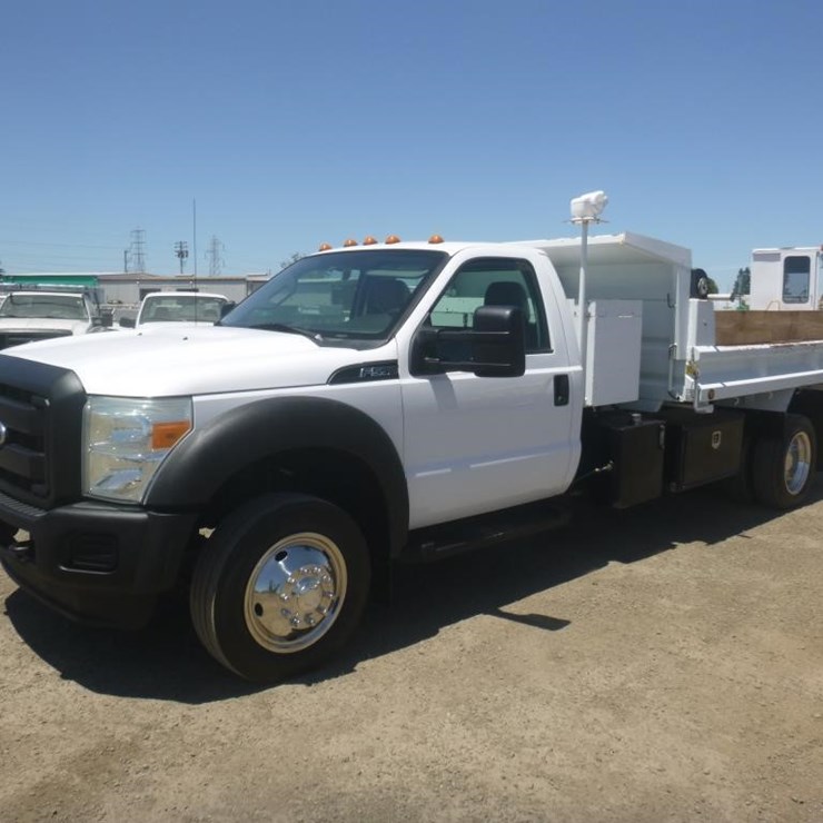 2011 FORD F550
