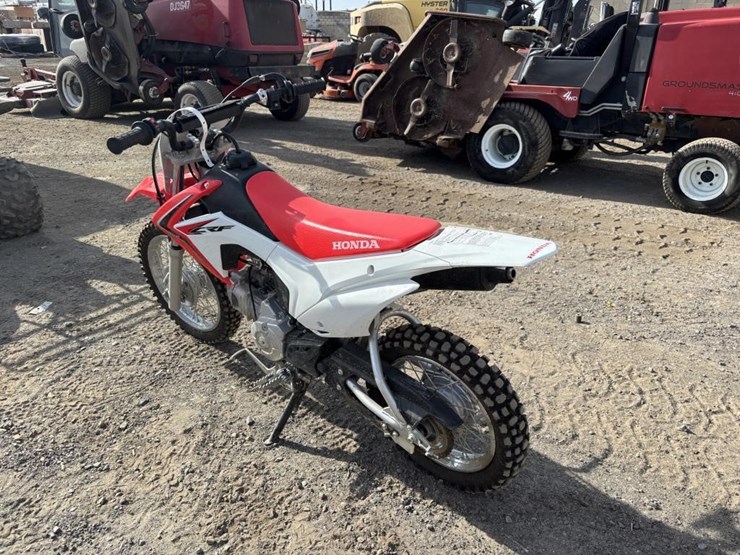 2016-honda-crf110-dirt-bike-image-4