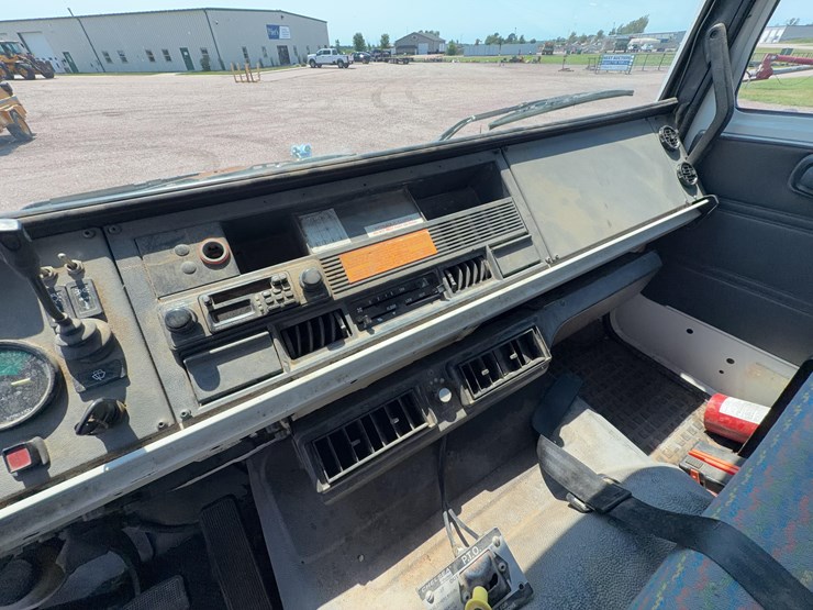 1997-mack-ms200p-dump-truck-image-23