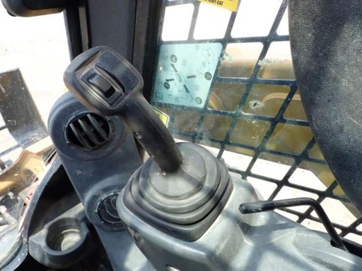 2019-caterpillar-236d-skid-steer-cat0236dlbgz05393-image-15
