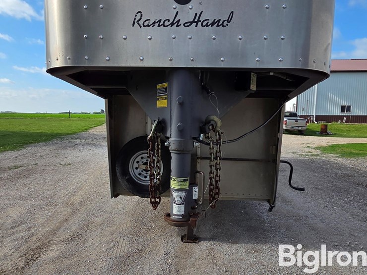 2014-wilson-livestock-trailer-image-9