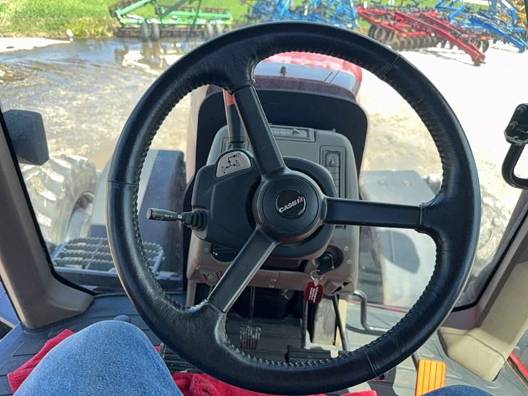 2011-case-ih-magnum-290-image-42