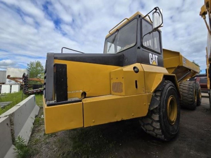 1996-caterpillar-d250e-image-49