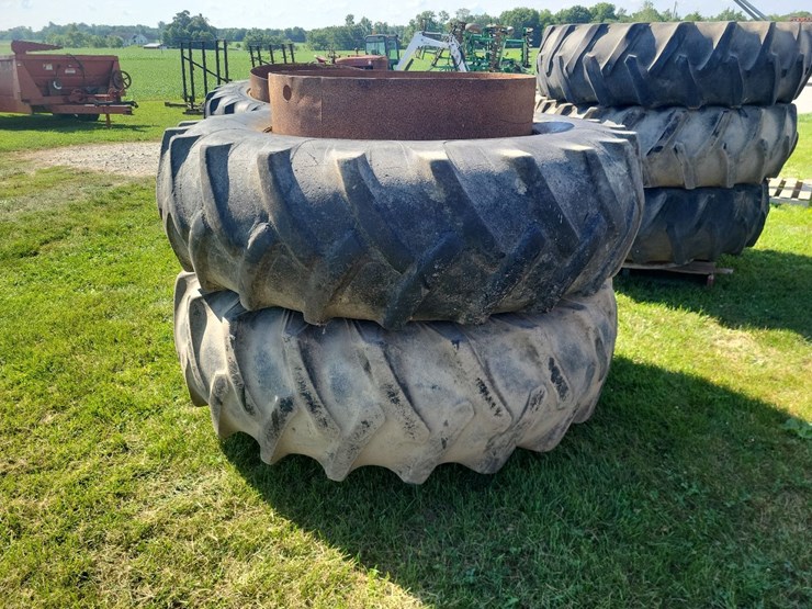 (1)-pair-of-20.8-38-t-rail-duals-w/hardware-image-4