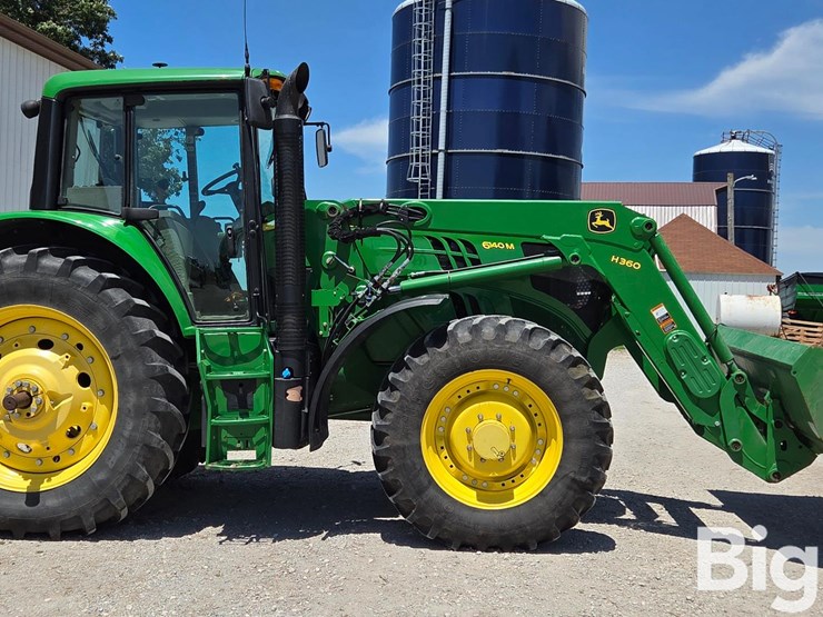 2014-john-deere-6140m-image-4