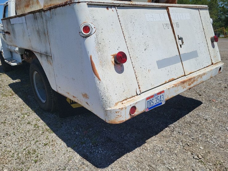 ford-f700-image-12