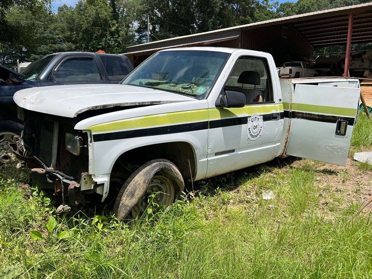 1997-gmc-2500-image-1