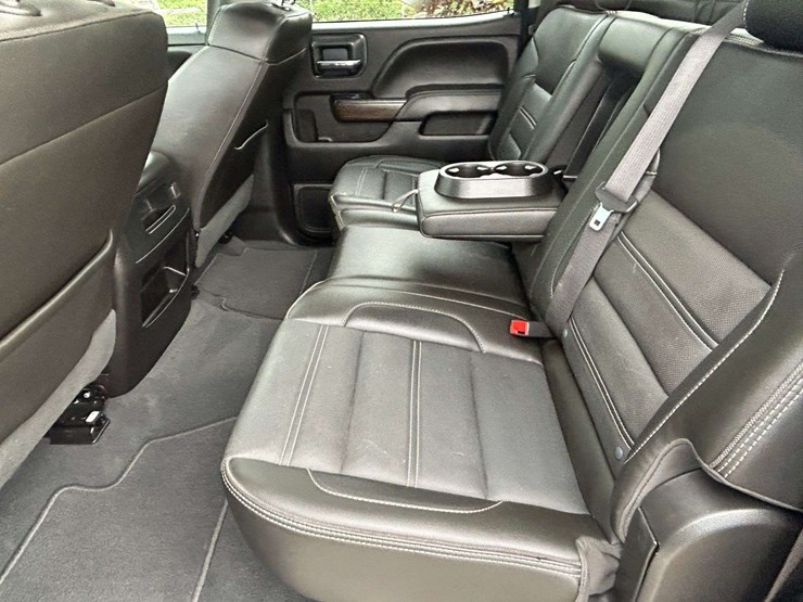 2019-gmc-2500-image-19