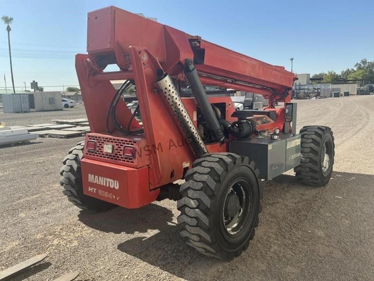 2005-manitou-t6034xt-telescopic-material-handler-image-5