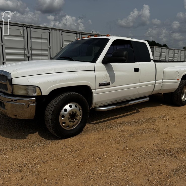 1997 DODGE RAM 3500