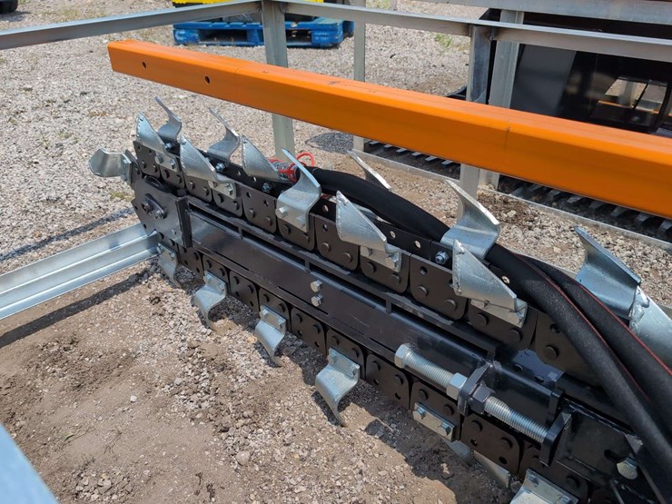 wolverine-skid-steer-trencher-tcr-12-48h-image-4