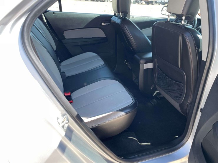 2016-chevrolet-equinox-image-16