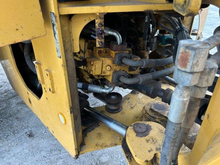 2016-caterpillar-938k-image-43