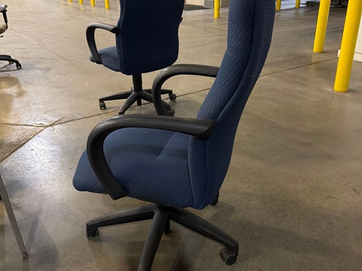 office-chair-image-2