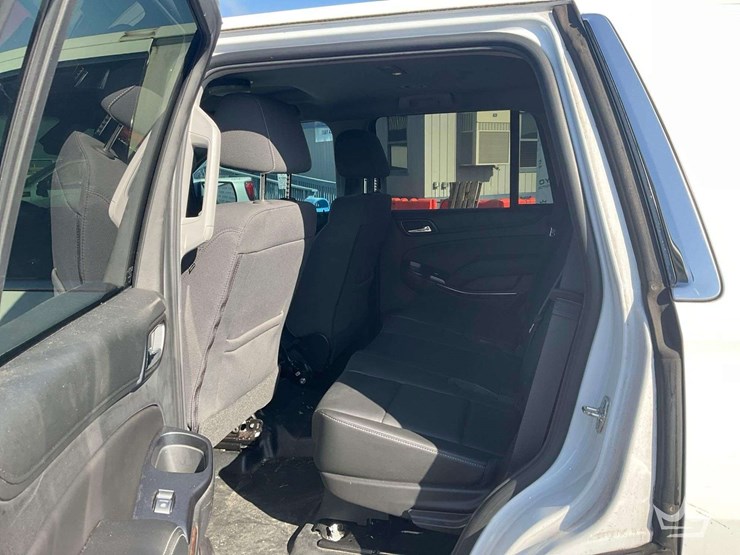 2018-chevrolet-tahoe-image-17