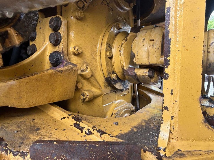 2008-caterpillar-725-image-14
